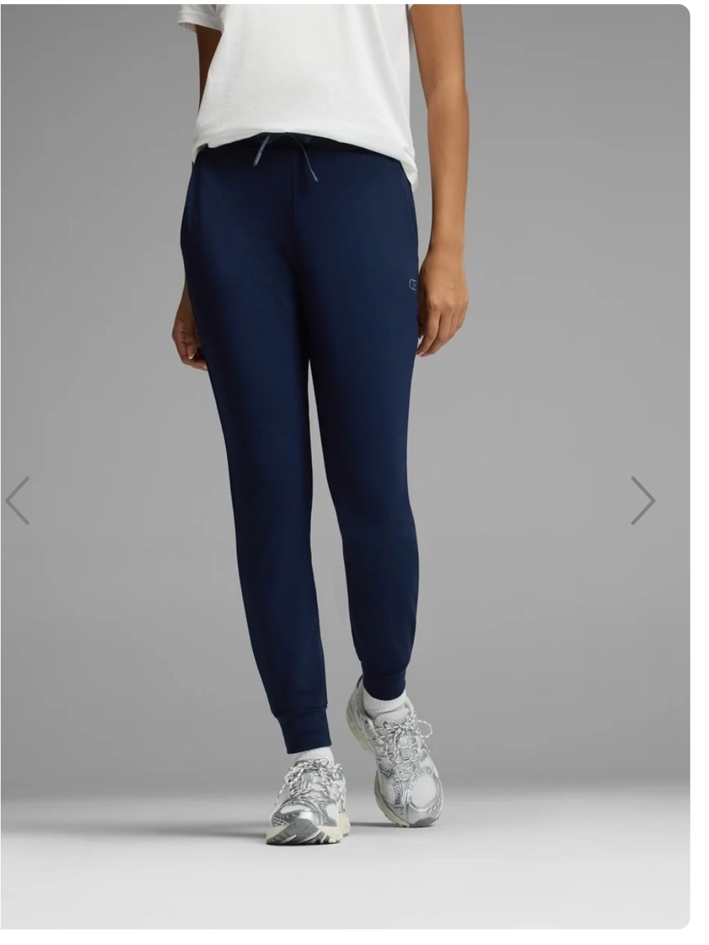 Cozy Earth Brushed Bamboo Navy Joggers. Size Large.